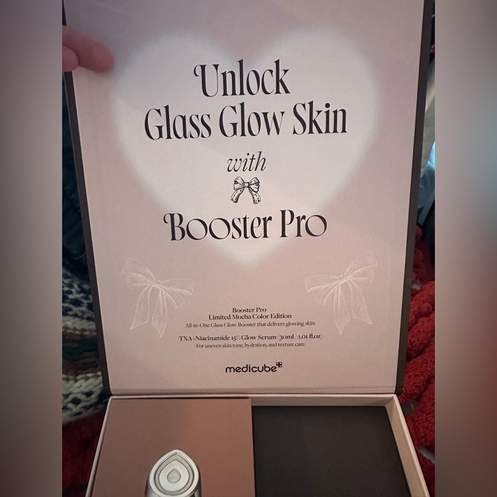 Medicube Booster Pro Holiday Skincare Tool Set Mocha Gift Set Skin Laser - Picture 11 of 16